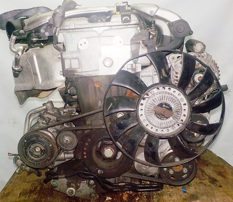 Двигатель Volkswagen AZX - 016738 AT FF 5