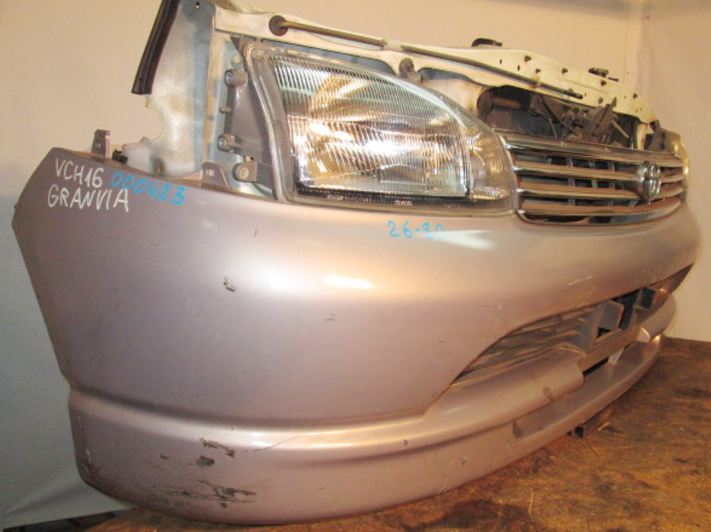 Ноускат Toyota Granvia (000423) 2