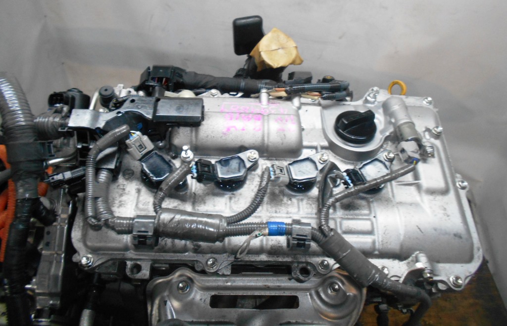Двигатель Toyota 2ZR-FXE - 4399889 CVT P410-01A FF ZVW30 коса+комп 2