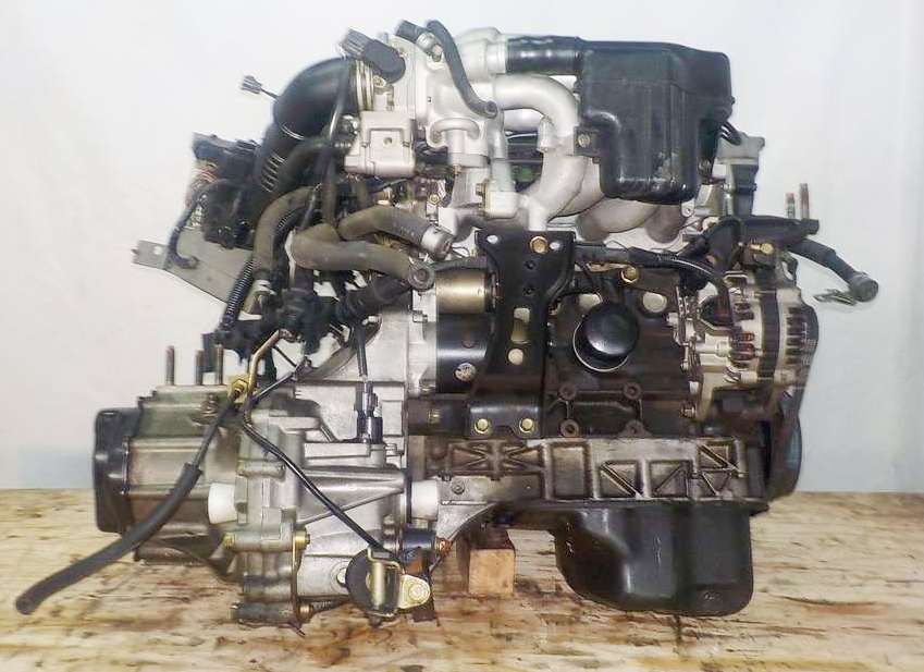 Двигатель Mazda Z5 - 337027 MT FF комп 4