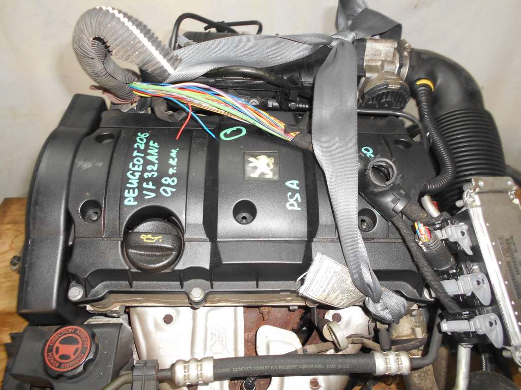Двигатель Peugeot PSA - 02535550 206 AT FF 10FX7E 98 000 km коса+комп 2