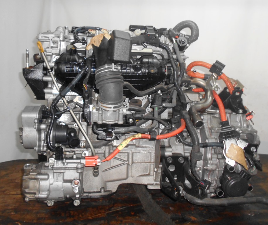 Двигатель Toyota 2ZR-FXE - 4399889 CVT P410-01A FF ZVW30 коса+комп 4