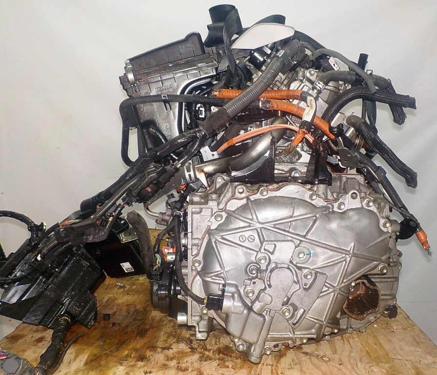 Двигатель Toyota 2ZR-FXE - 5558680 CVT P410-01A FF ZVW30 112 000 km коса+комп 5