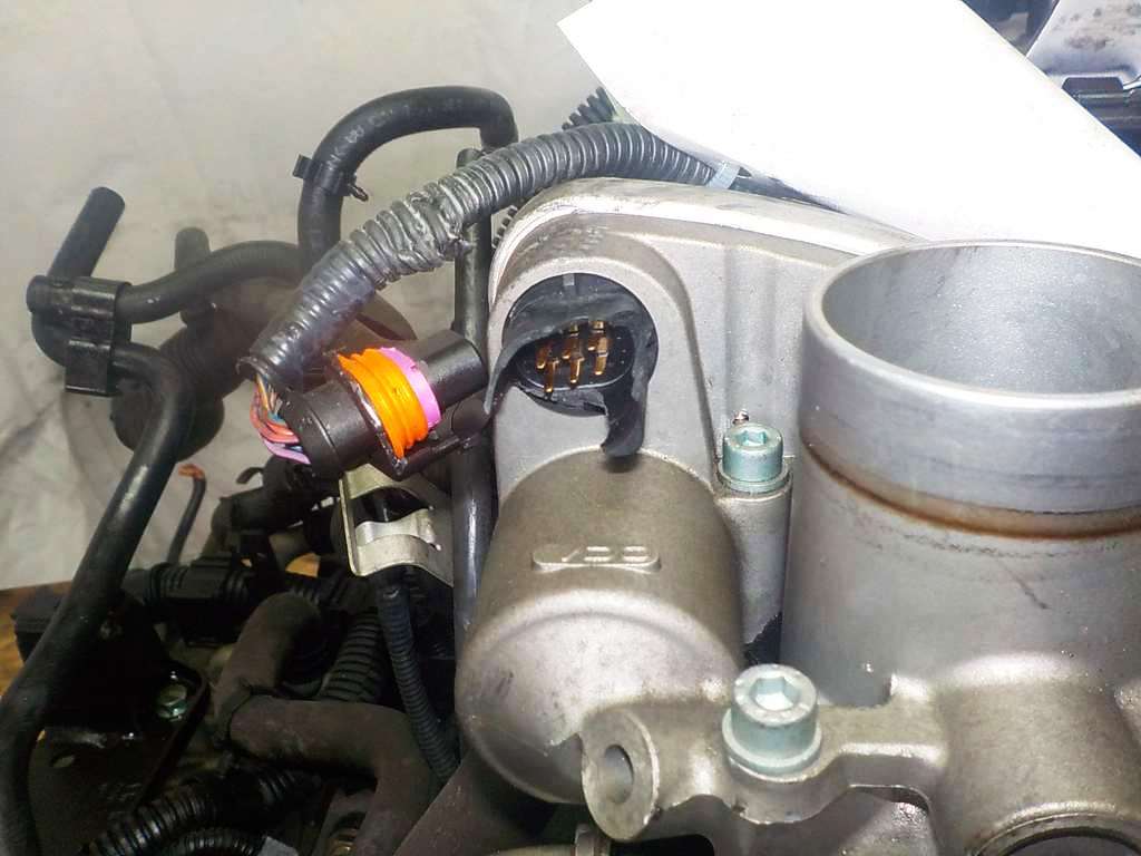 Двигатель Volkswagen BBY - 047597 AT FF 7