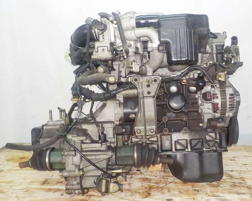 Двигатель Mazda Z5 - 405973 MT FF 4