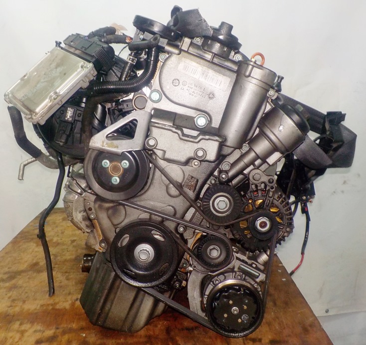Двигатель Volkswagen BLF - 079660 AT FF WWWZZZ1K25W197305 90 000 km коса+комп 3
