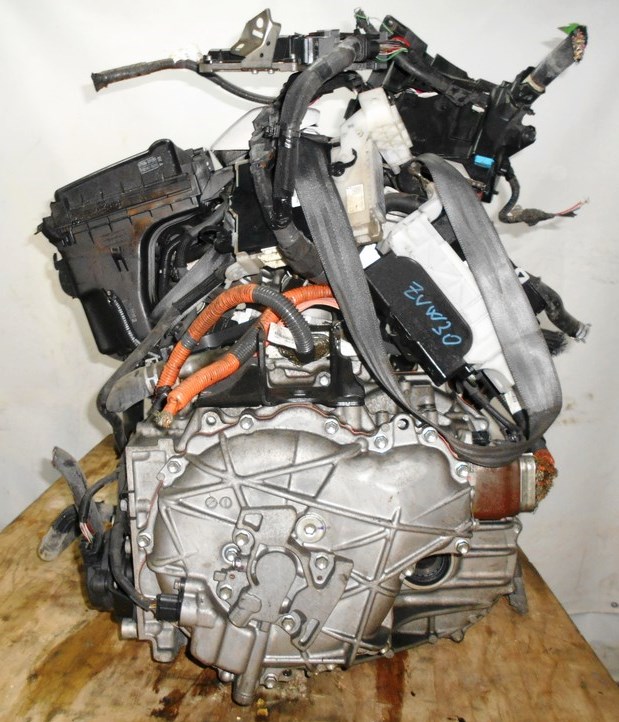 Двигатель Toyota 2ZR-FXE - R133244 AT FF ZVW30 54 000 km коса+комп 5