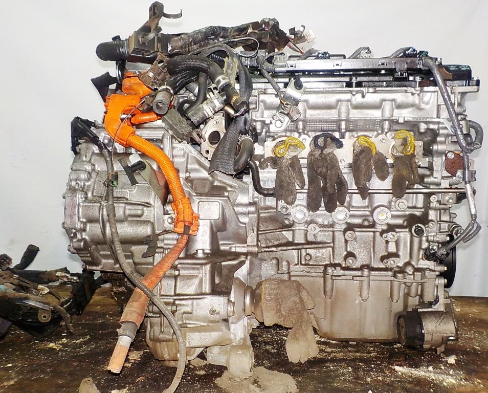 Двигатель Toyota 2ZR-FXE - 6637141 CVT P610-01A FF ZVW50 15′ коса+комп 6